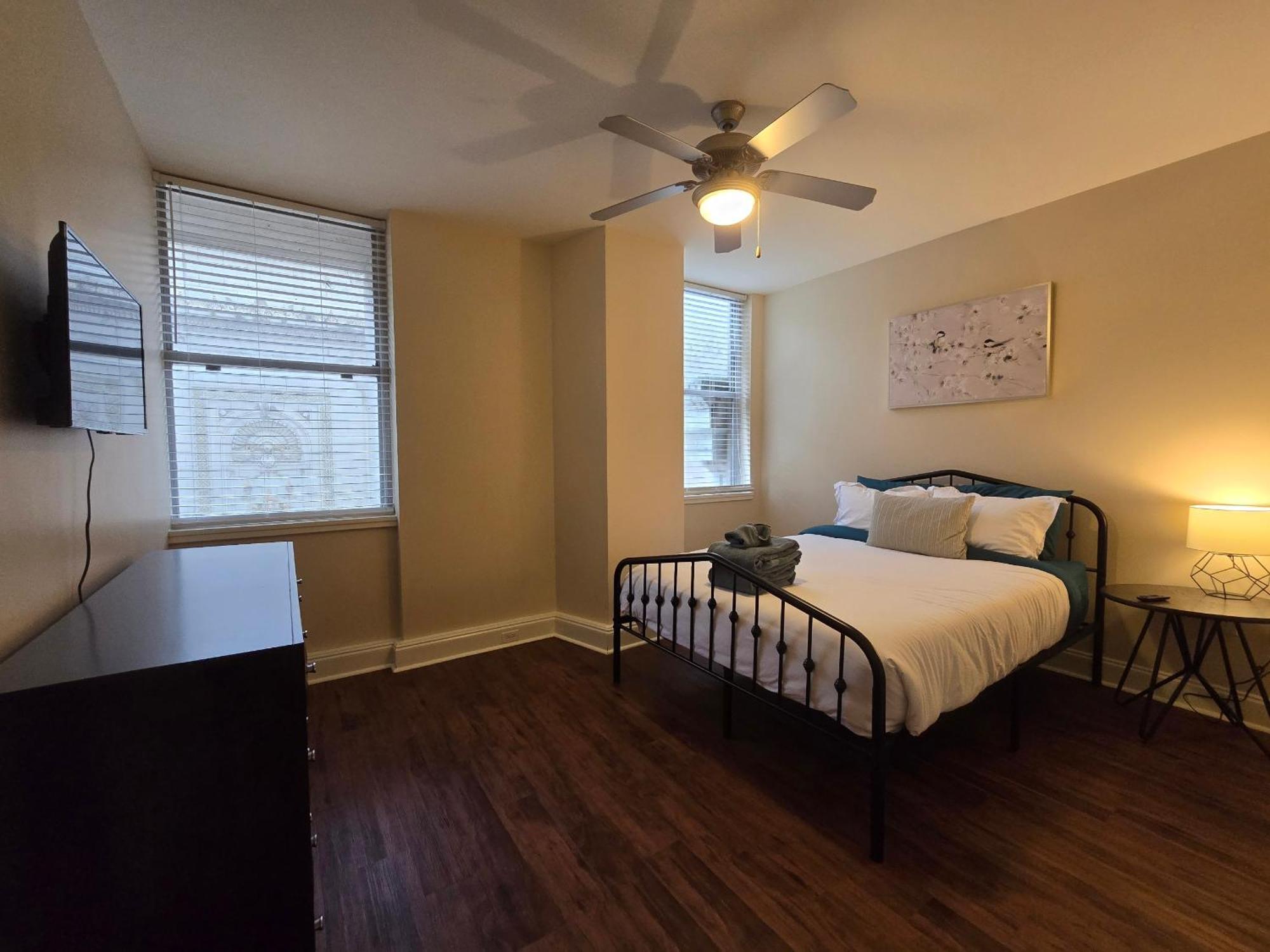 Amazing Condos Beautiful View 2 Blocks To French Quarter, Small Rooftop Pool, Gym, Seanger Theater, Super Dome, And Bourbon St New Orleans Room photo
