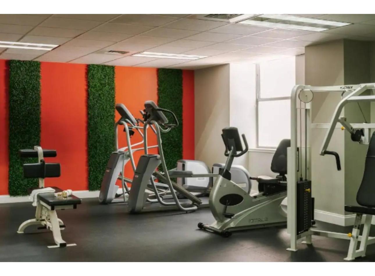Amazing Condos Beautiful View 2 Blocks To French Quarter, Small Rooftop Pool, Gym, Seanger Theater, Super Dome, And Bourbon St New Orleans Exterior photo